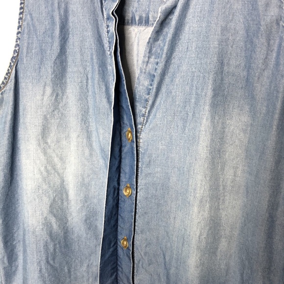 Cloth & Stone Chambray Sleeveless Button Down S - Picture 3 of 7